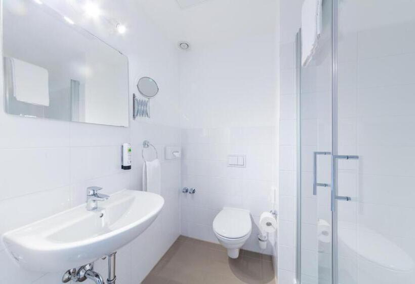 غرفة قياسية مزوَّدة بشُرفة, Friends Hotel Bad Salzuflen