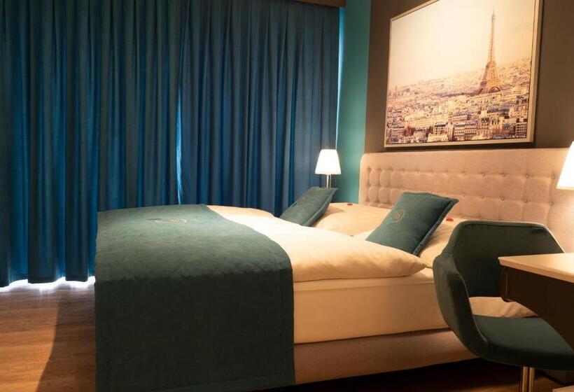 غرفة سوبيريور مزودة بشرفة, Friends Hotel Bad Salzuflen