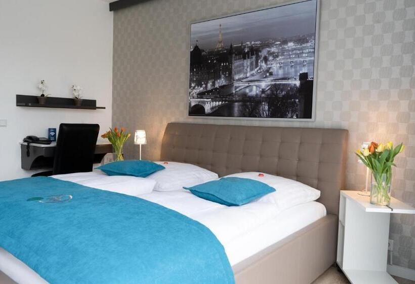 غرفة سوبيريور مزودة بشرفة, Friends Hotel Bad Salzuflen