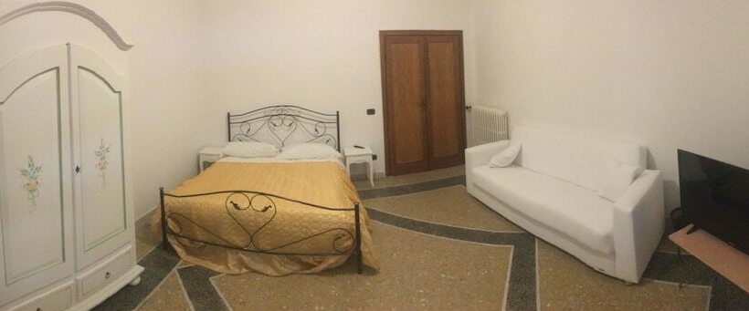 اتاق استاندارد سه نفره, Holiday Pisa Gare