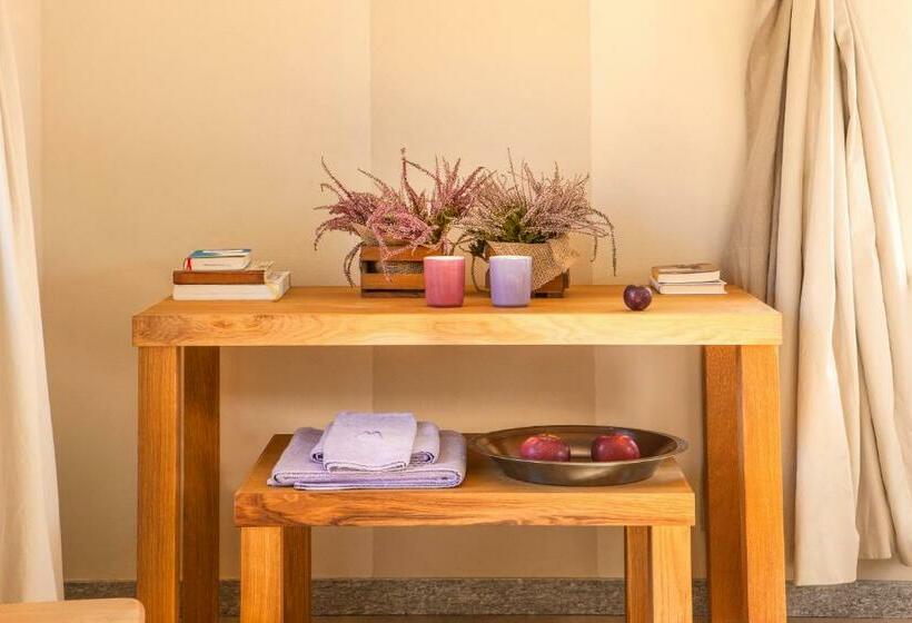 غرفة عائلية, Hemanaire