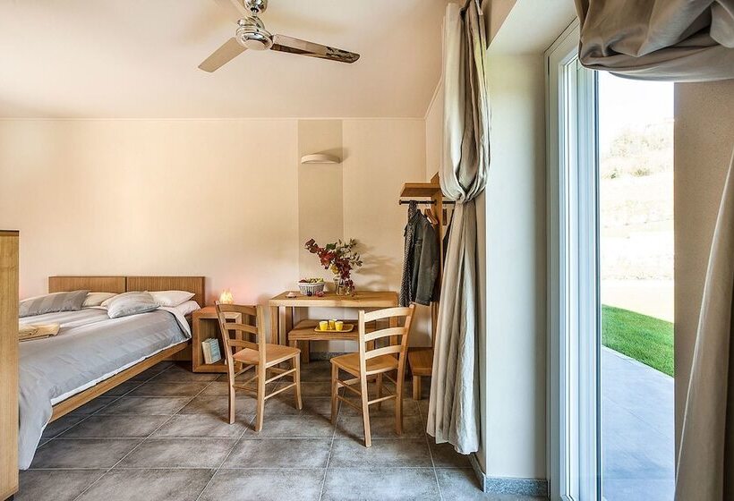 غرفة ديلوكس, Hemanaire