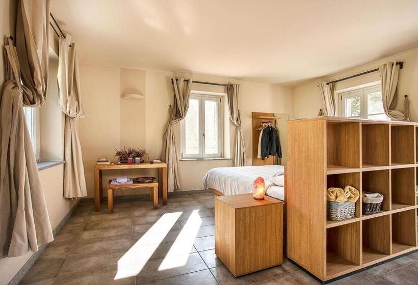 جناح عائلي, Hemanaire