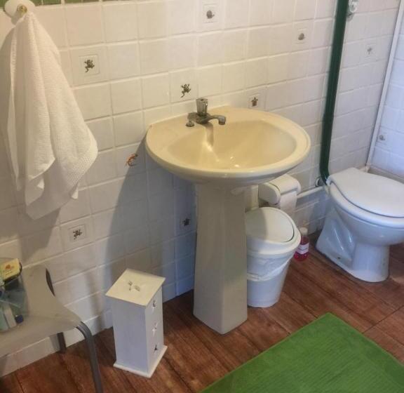 家庭间, Hostel 040