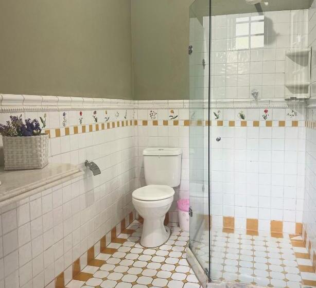 家庭间, Hostel 040