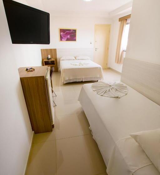 غرفة ديلوكس ثلاثية, Bizzon