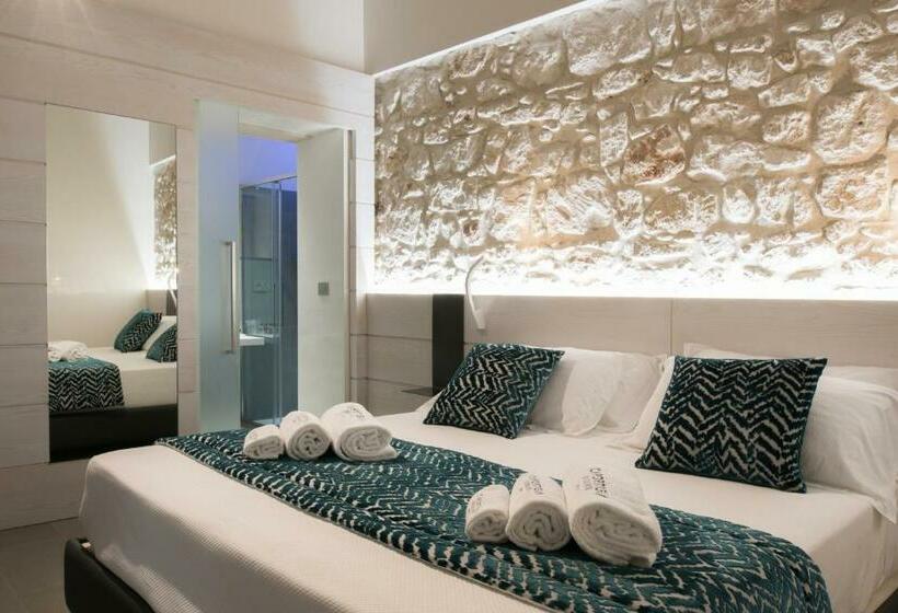Номер Стандарт, Caportigia Boutique