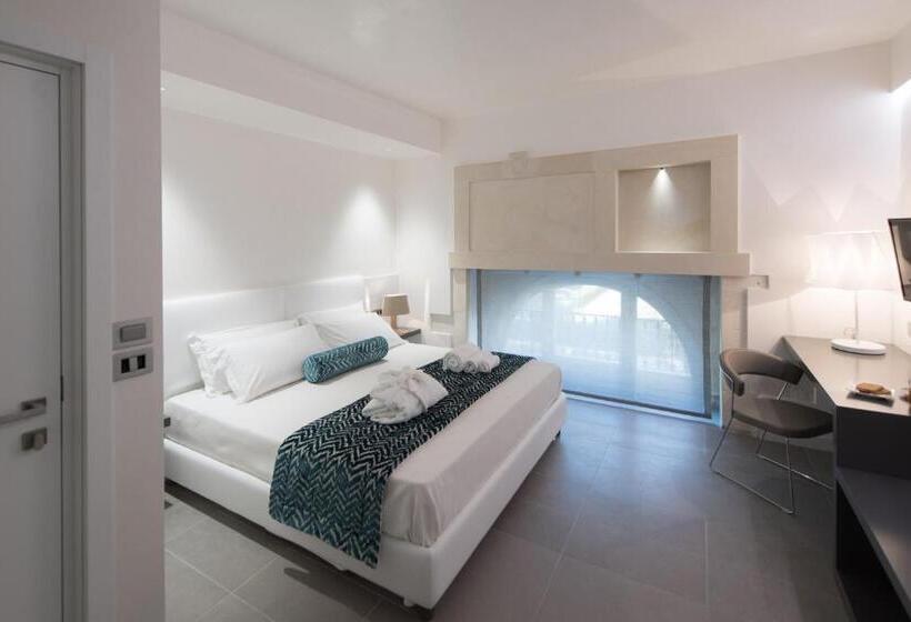 Standard Szoba, Caportigia Boutique
