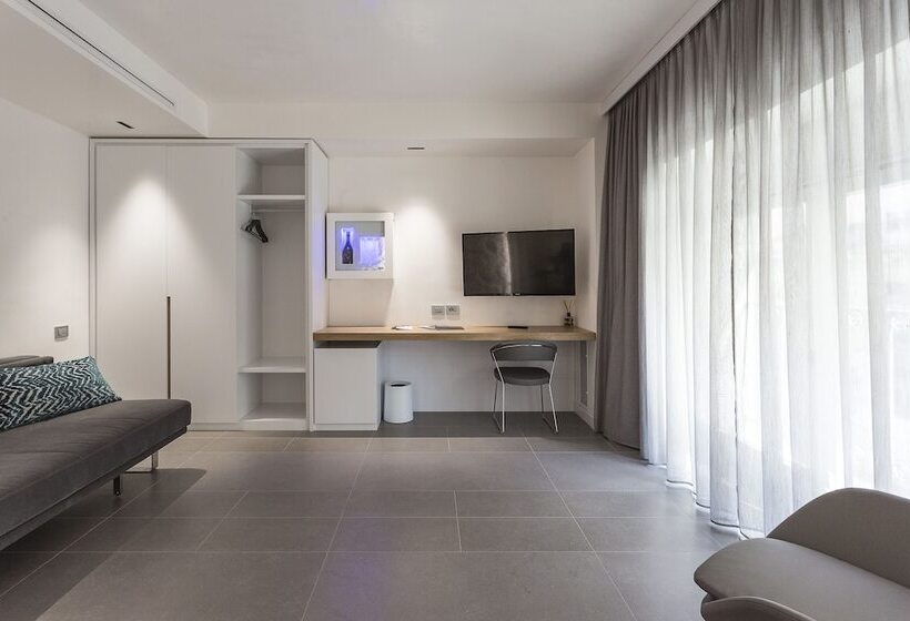 Standard Szoba, Caportigia Boutique