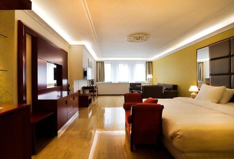 סוויטה דלוקס, Chasse