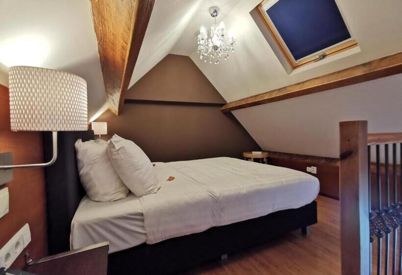 חדר דופלקס, Chasse