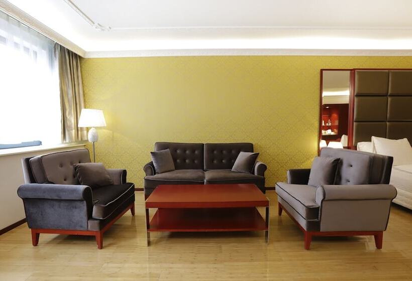 סוויטה דלוקס, Chasse