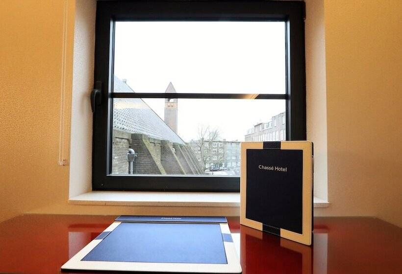 סוויטה דלוקס, Chasse