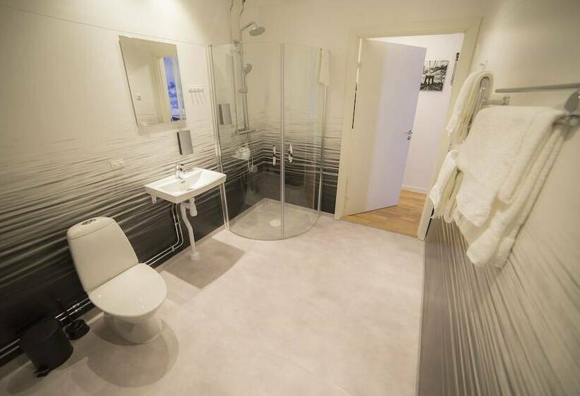 패밀리 룸, L Tunapark