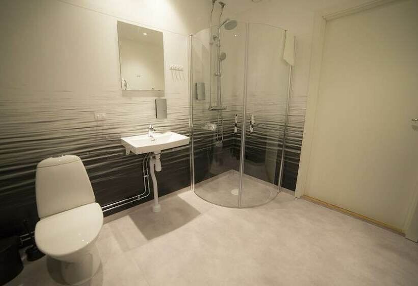 패밀리 룸, L Tunapark