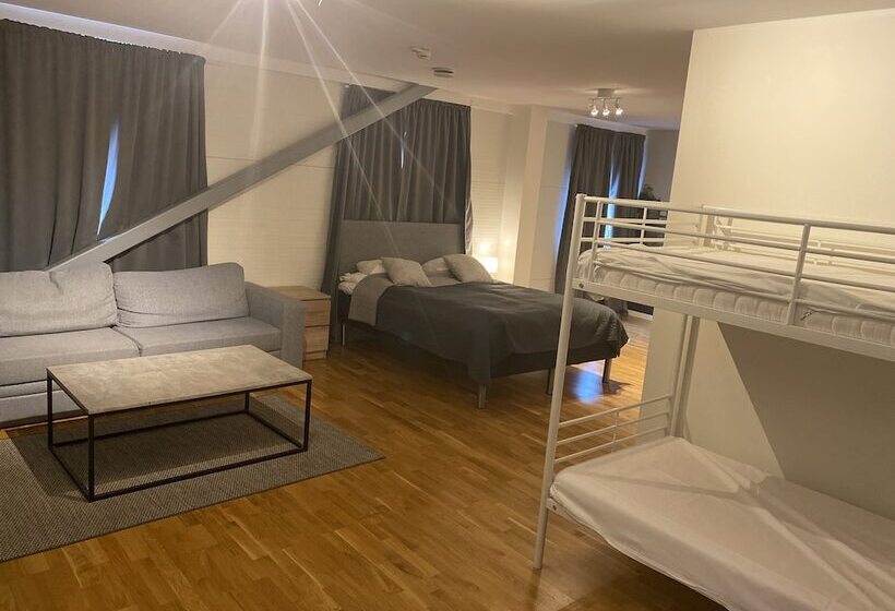 패밀리 룸, L Tunapark