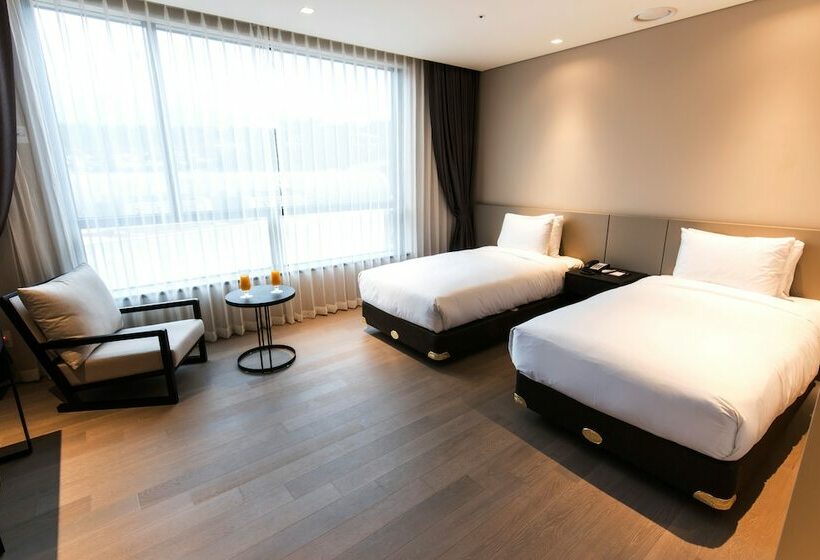 Номер Стандарт, Nanta Jeju