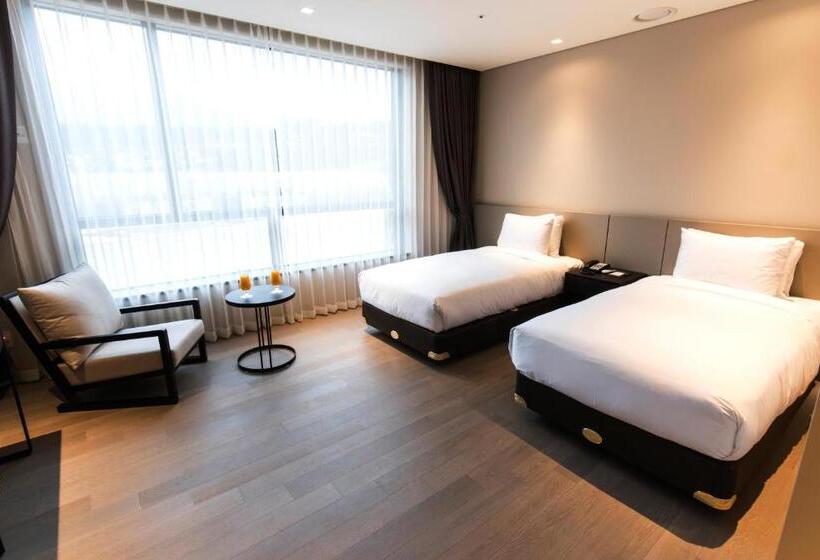 Номер Стандарт, Nanta Jeju