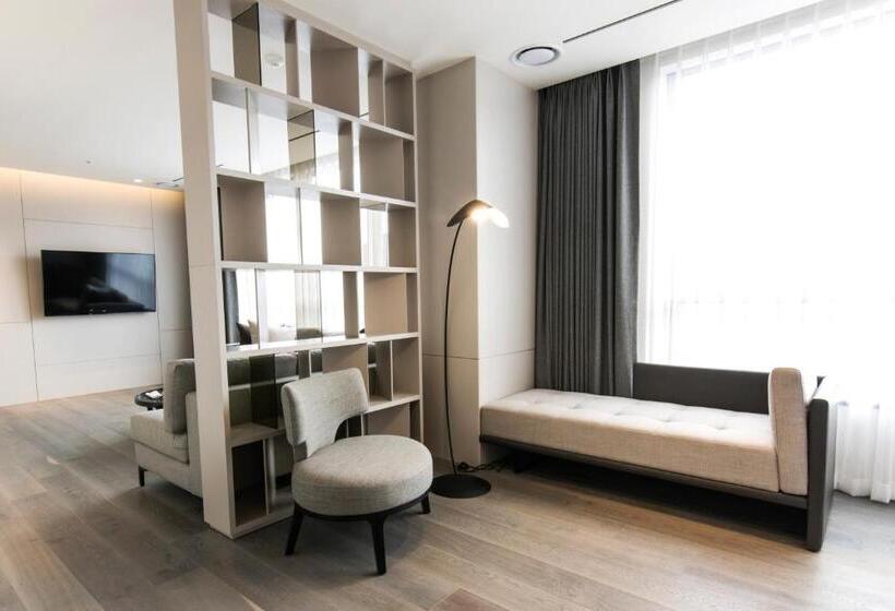 Полулюкс, Nanta Jeju