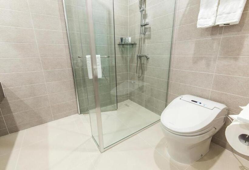 Трехместный Номер Deluxe, Nanta Jeju