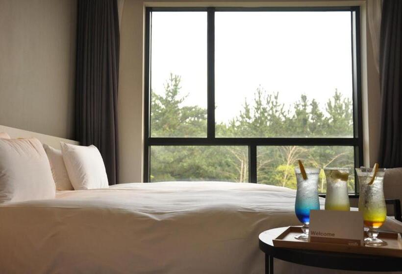 Трехместный Номер Deluxe, Nanta Jeju