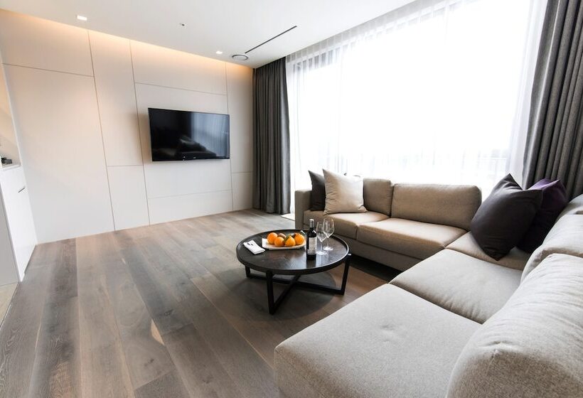 Полулюкс Вид на Горы, Nanta Jeju