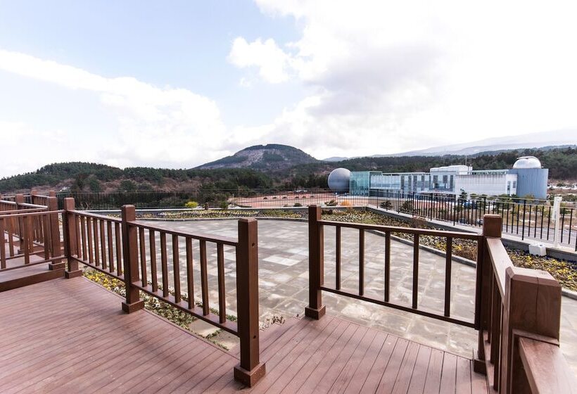 Полулюкс Вид на Горы, Nanta Jeju