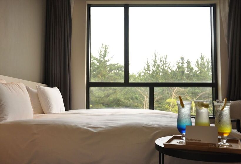 Трехместный Номер Deluxe, Nanta Jeju