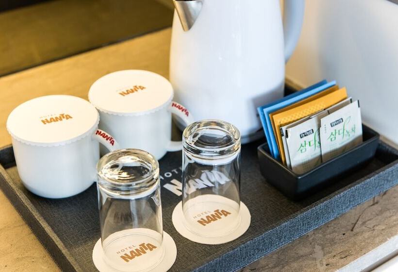 Полулюкс Вид на Горы, Nanta Jeju