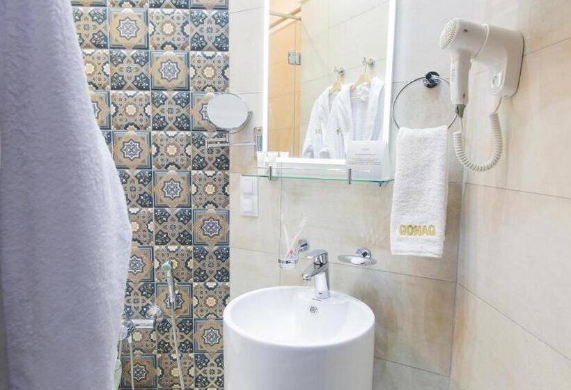 اتاق استاندارد, Qonaq