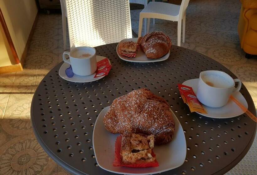 Standard Egyágyas Szoba, Rosy