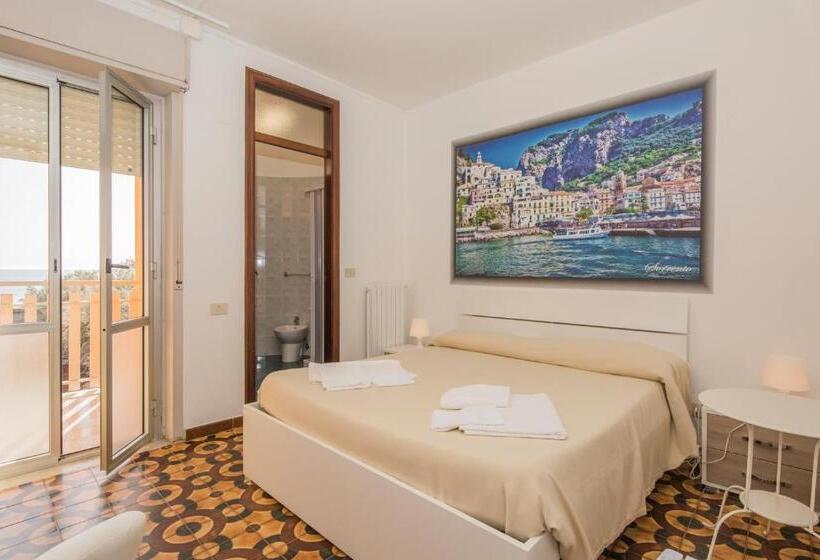 Standard Szoba, Rosy