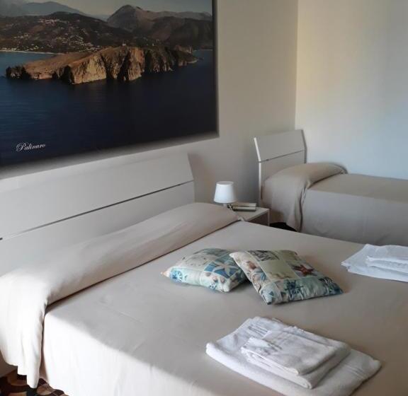 Triple Room Sea View, Rosy