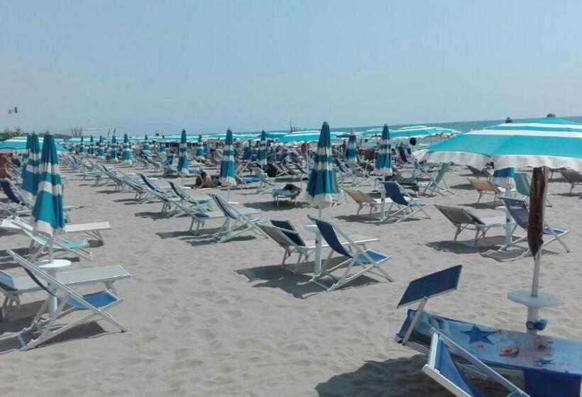 Triple Room Sea View, Rosy