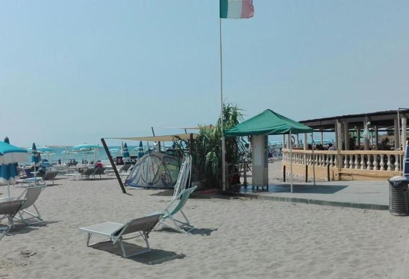 Triple Room Sea View, Rosy