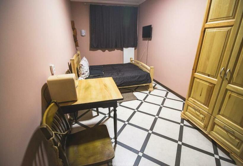 غرفة قياسية, Samarianka