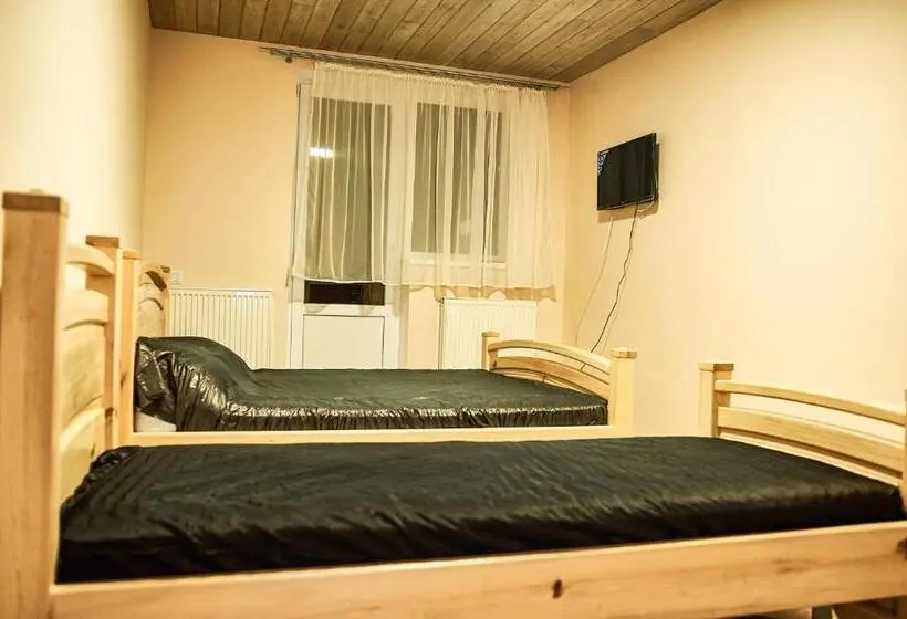 Standard Kolmen Hengen Huone, Samarianka