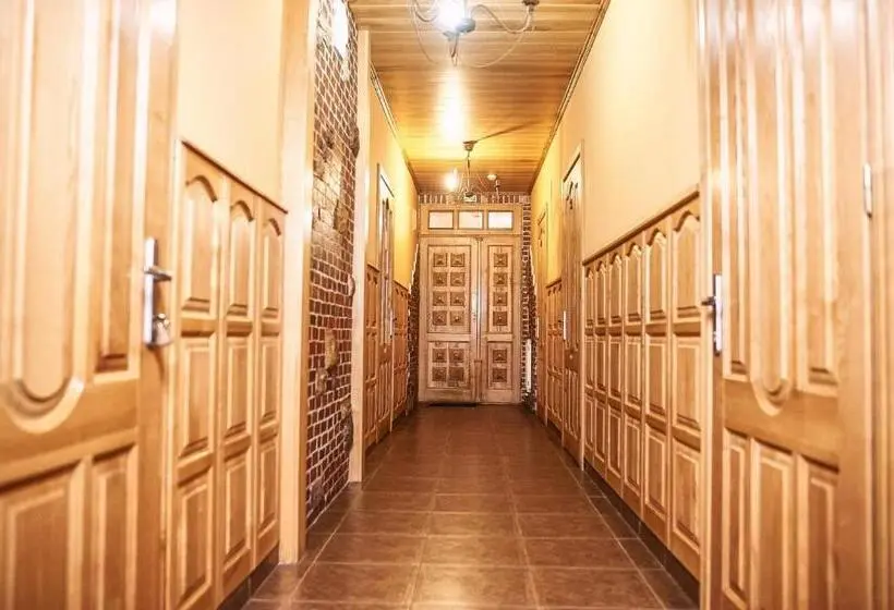 Perhehuone, Samarianka