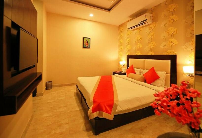 Deluxe Rum, V One Pride