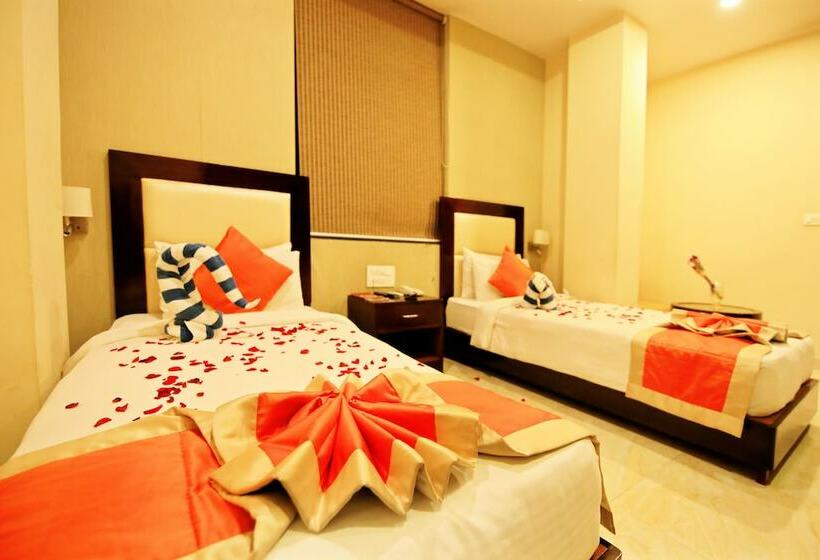 Deluxe Rum, V One Pride