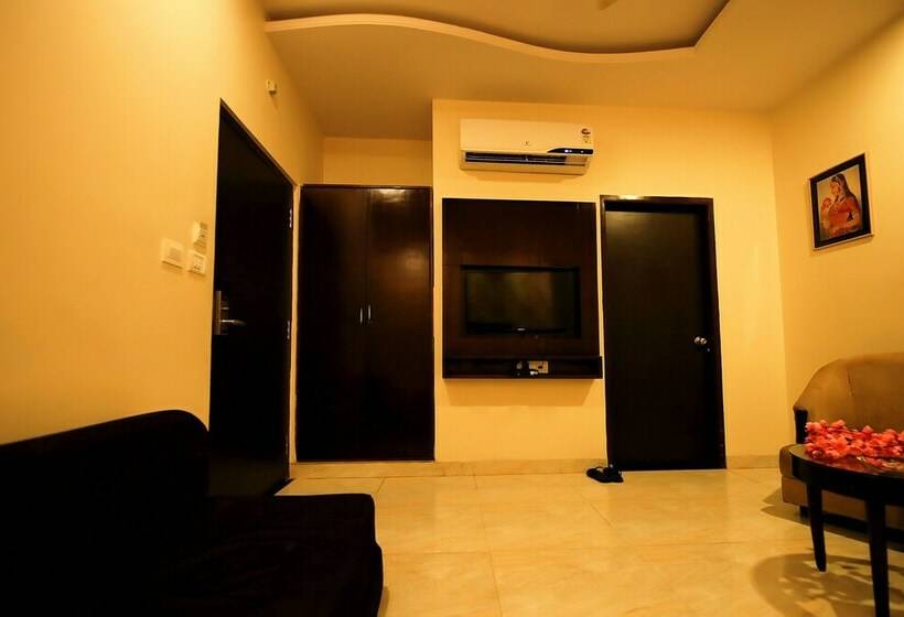 Deluxe Rum, V One Pride