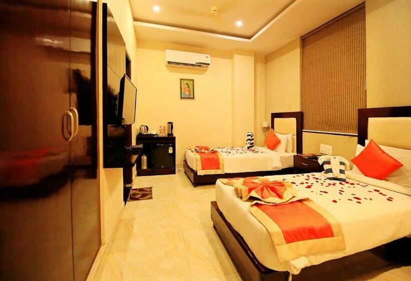 Deluxe Rum, V One Pride