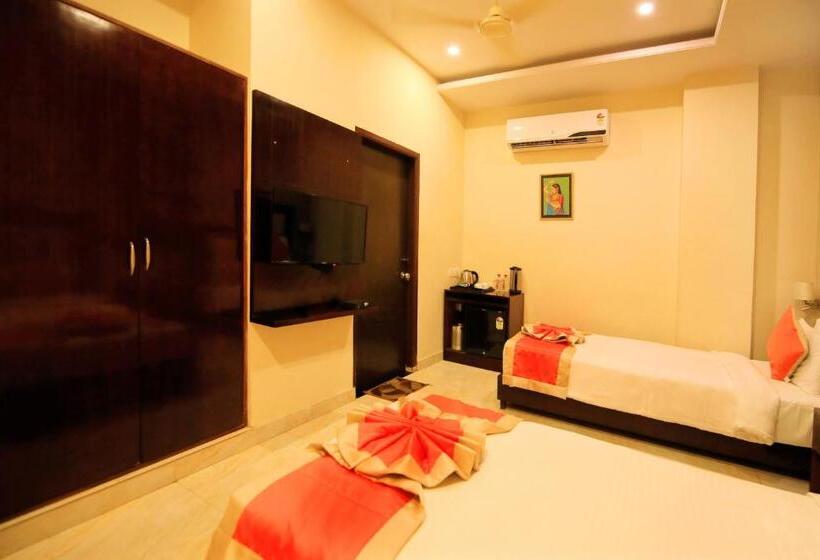 Deluxe Rum, V One Pride