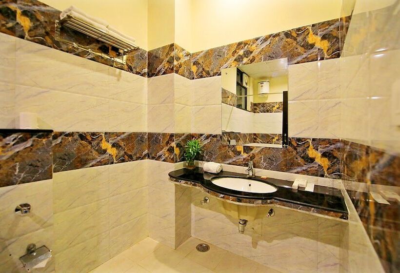 Premium Rum, V One Pride