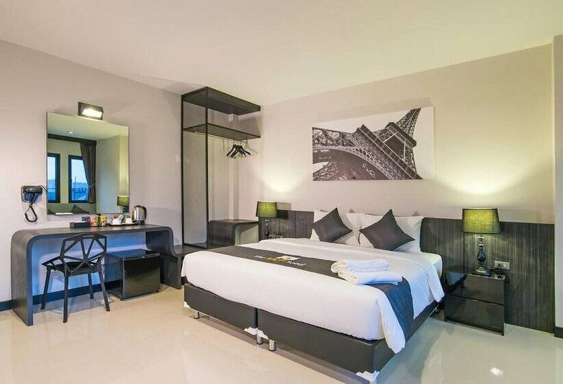 디럭스 룸, The Rich Sotel