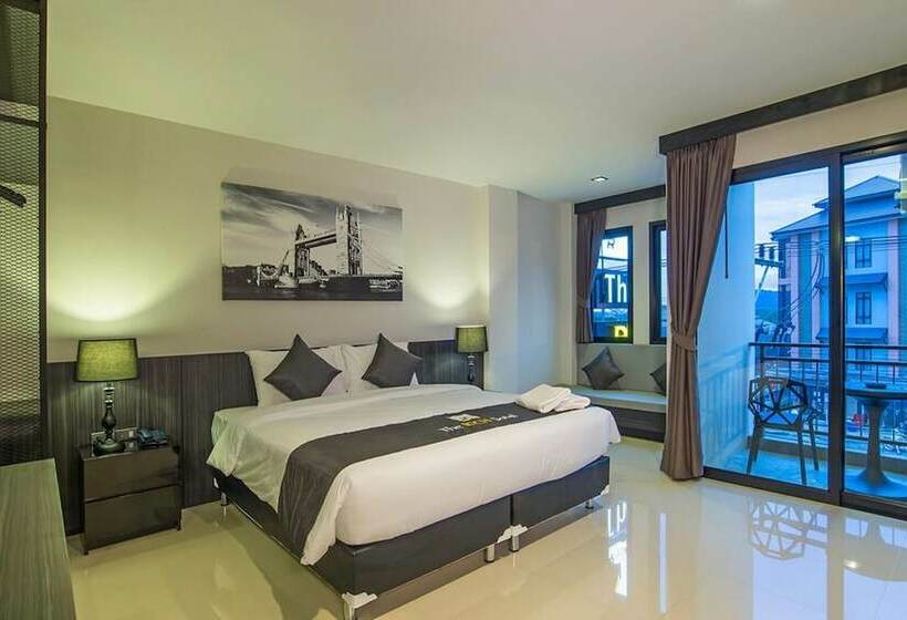 디럭스 룸, The Rich Sotel