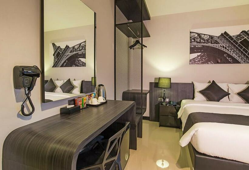 디럭스 룸, The Rich Sotel