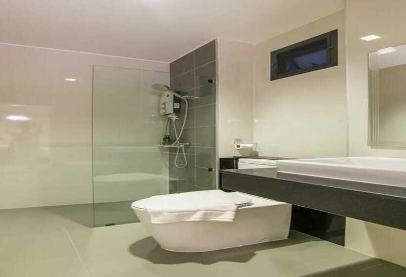 스탠다드 룸, The Rich Sotel