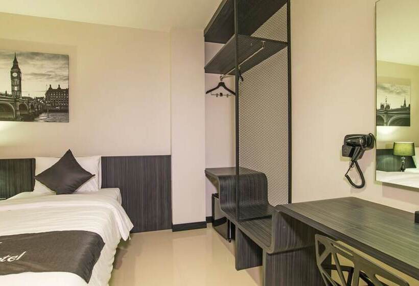 Quarto Deluxe, The Rich Sotel