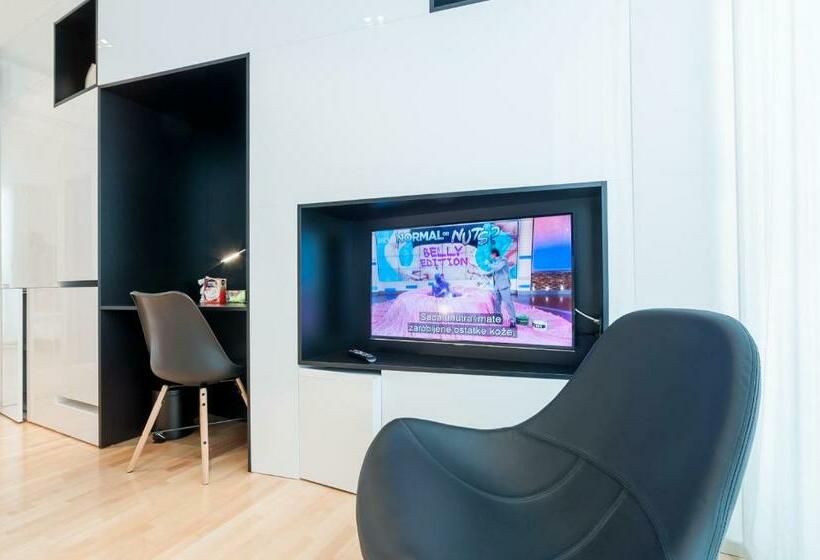 デラックスルーム, Unique Rooms